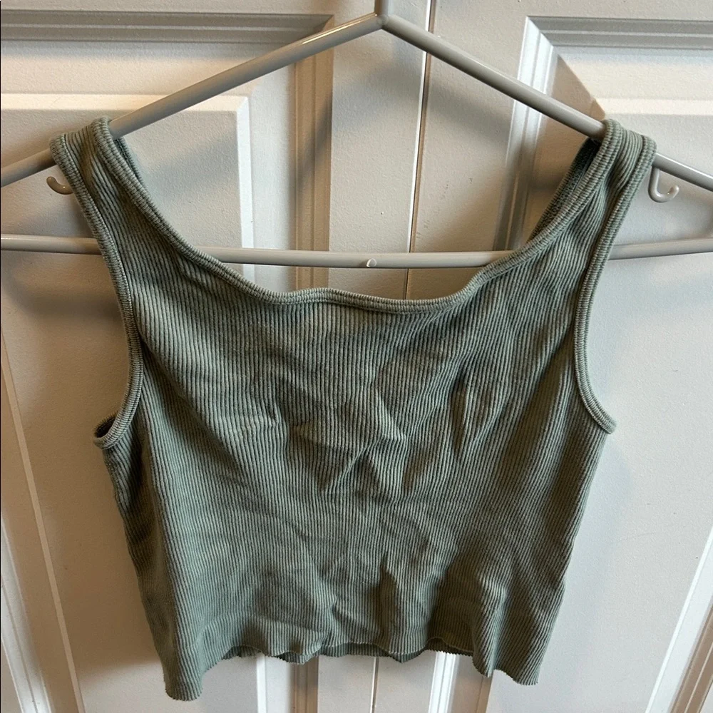 Brandy Melville Ribbed Scoop Neck Tank Top - Picture 2 of 2